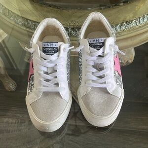 size 7 vintage havana’s